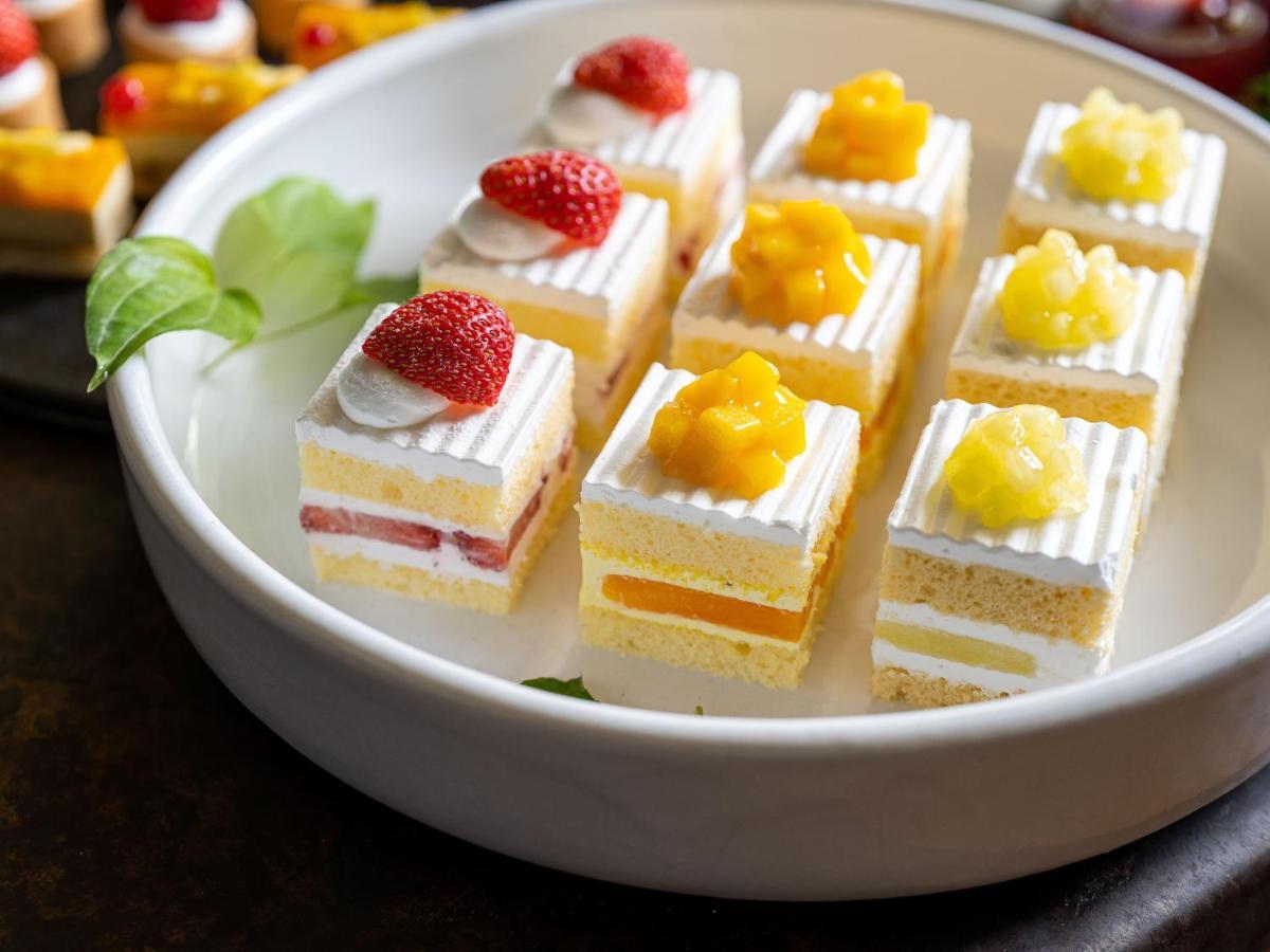 Hotel New Otani Tokyo The Main Zewnętrze zdjęcie Petit fours
