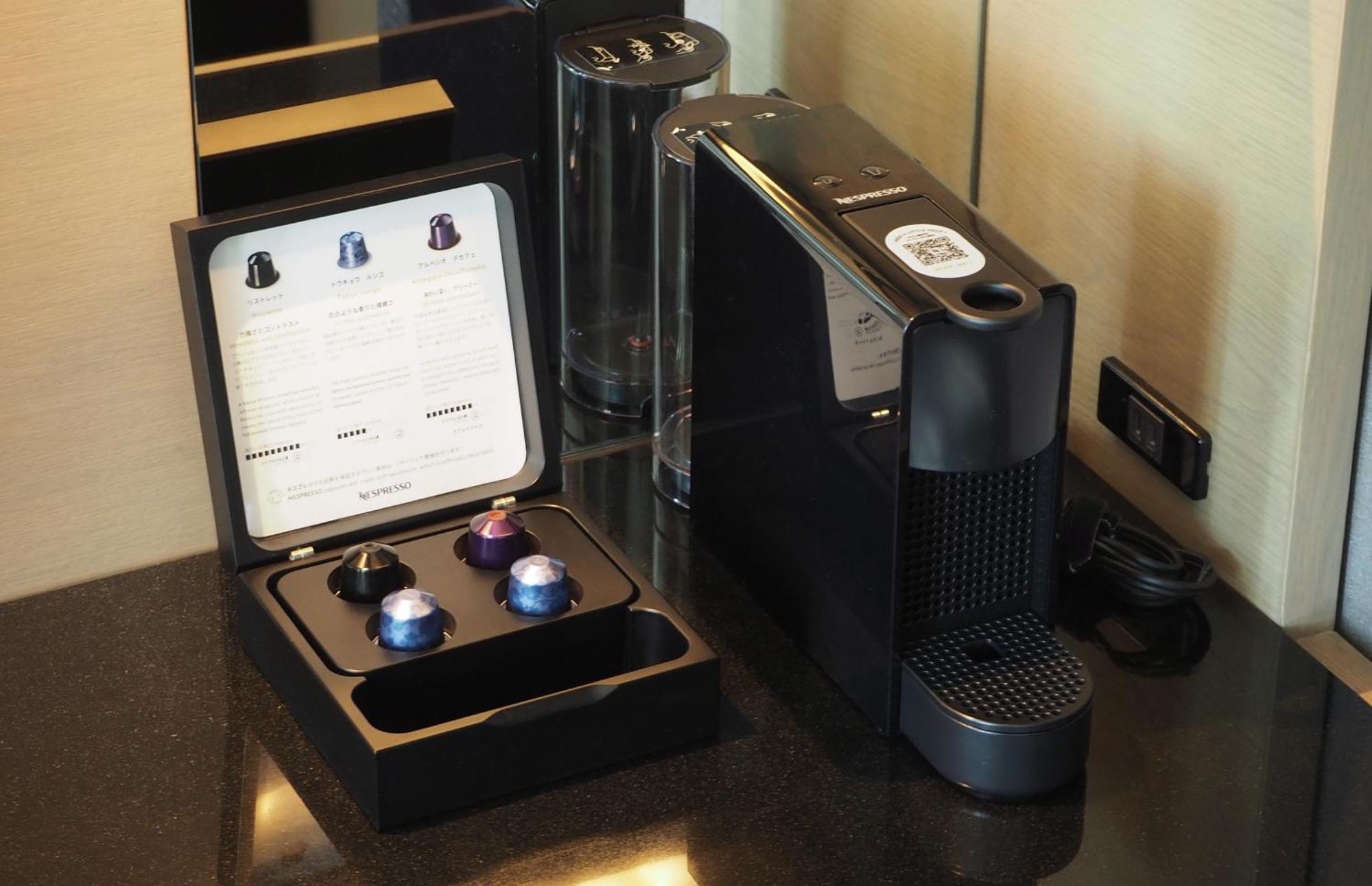 Hotel New Otani Tokyo The Main Zewnętrze zdjęcie A Nespresso coffee machine